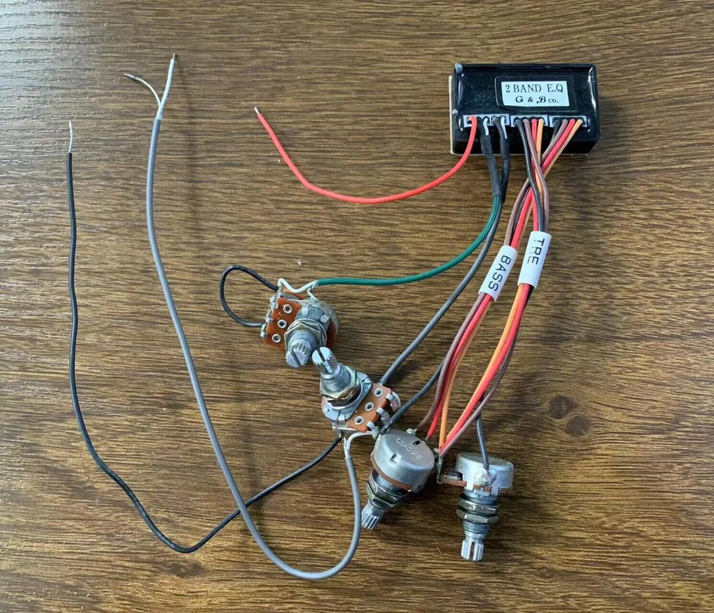 1 Set 2 Band Active Electric Bass Guitar E.Q Equalizer Preamp Circuit Pickup
