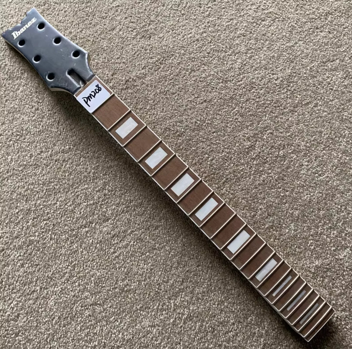 Ibanez Maple Guitar Neck, Rosewood 22 Frets Fingerboard