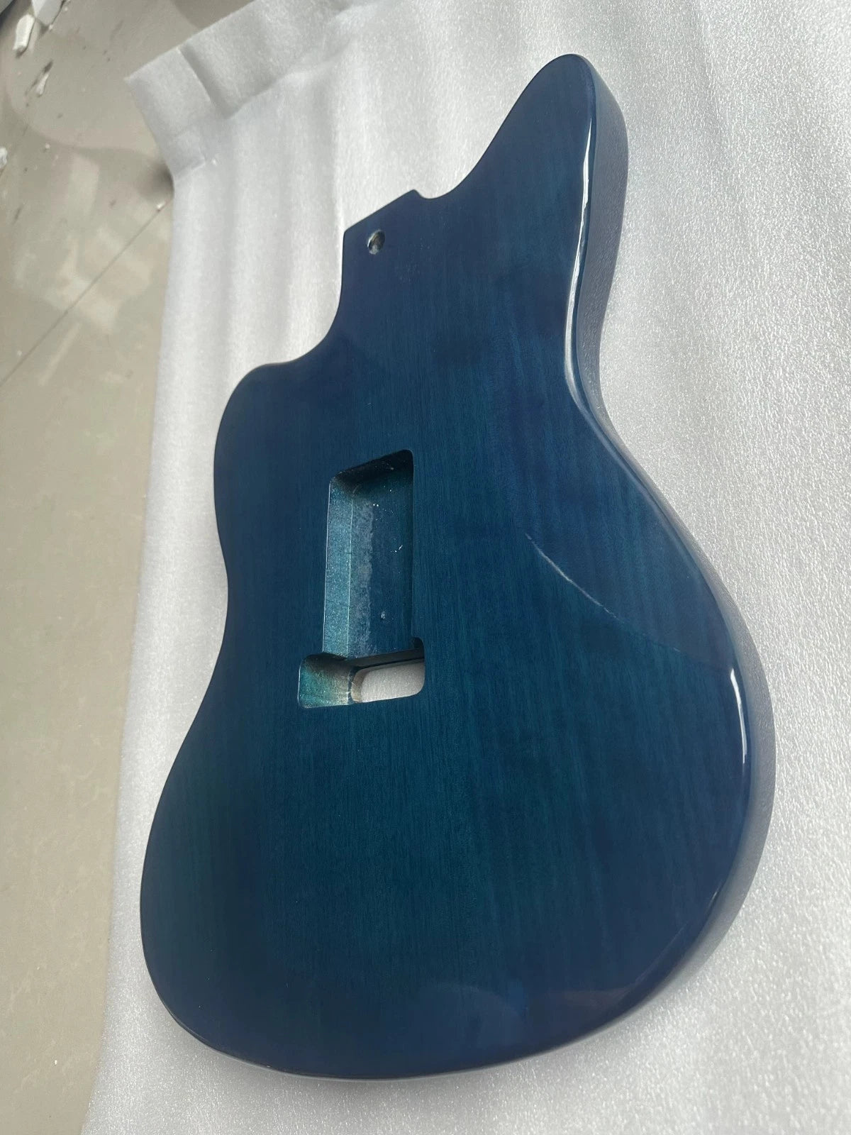 Mahogany Wood Blue Burst Guitar Body with Tiger Maple Top Fit Jazzmaster