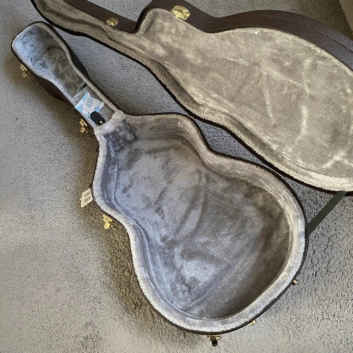 Ibanez 40 Inch Classical Guitar Hard Case, Brown Leather &amp; Wood, Gold Hardware