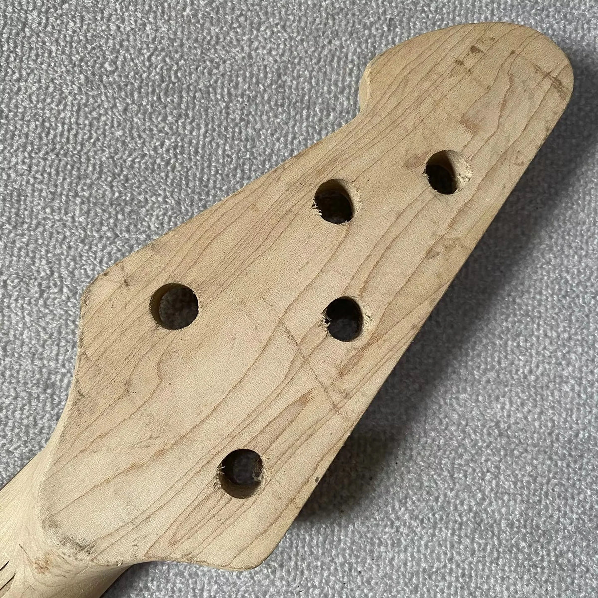 5 String Bass Maple Wood Neck, 20 Frets, 3+2 Machine-Head Layout