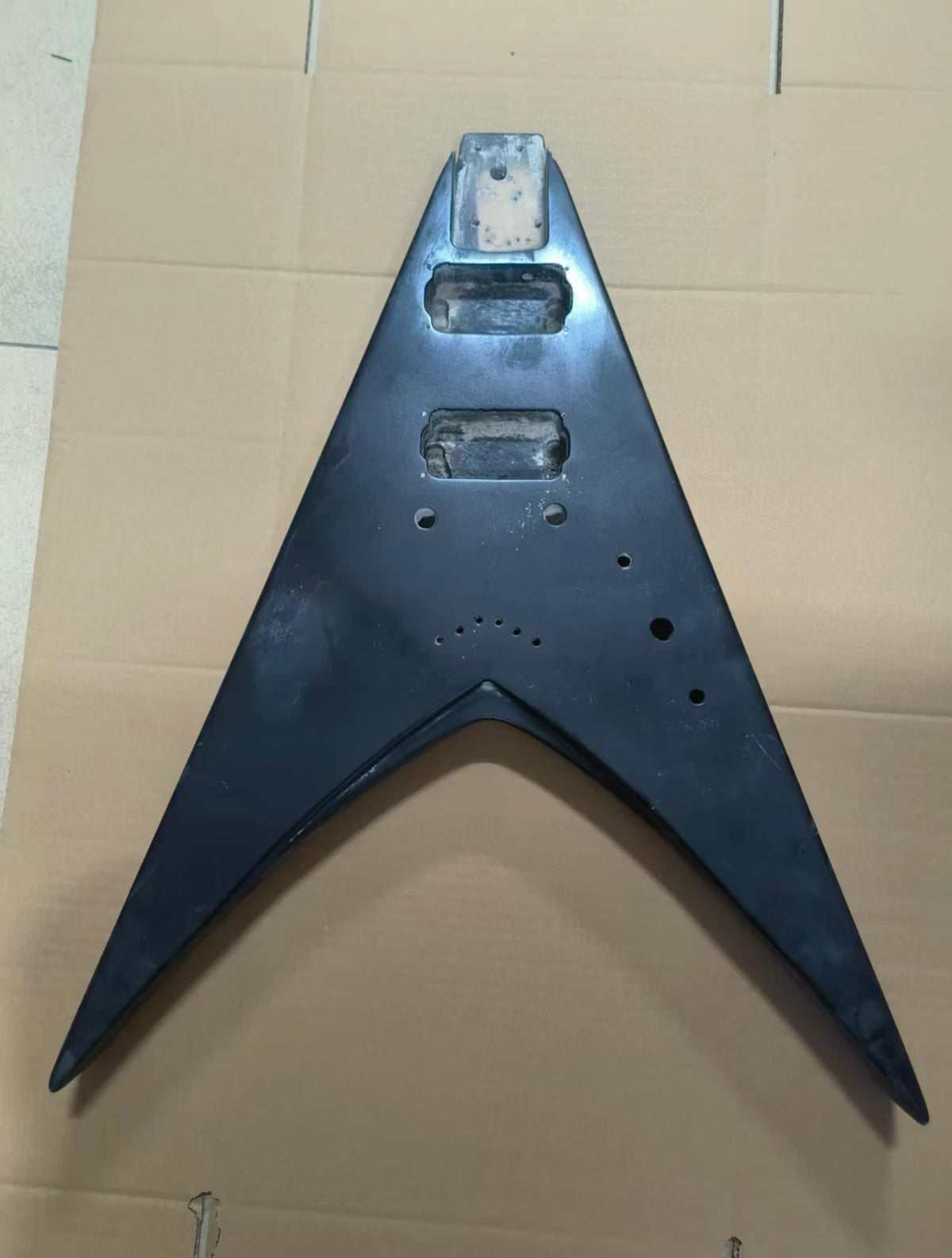 HH Black V Shaped Guitar Solid Body Fit Flying V
