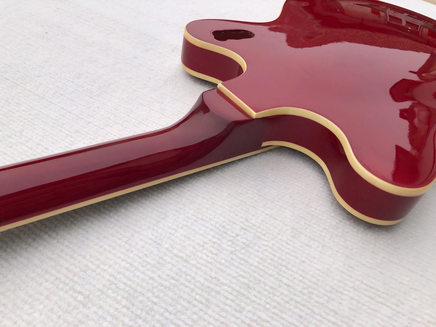 Red Tiger Maple Top Jazz Guitar Semi Hollow Body Maple Neck Rosewood Fingerboard