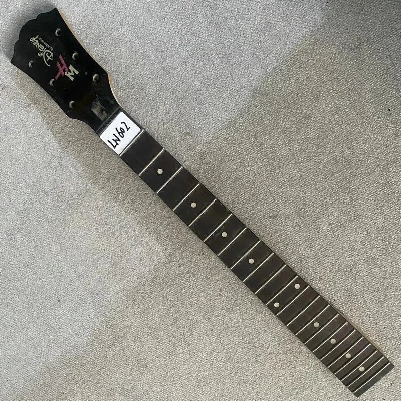 Washburn Mini Short Scale Guitar Maple Neck, Rosewood Fingerboard