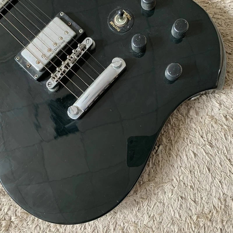 Samick Black Guitar, Basswood Body, Maple Neck, 22 Frets Rosewood Fingerboard