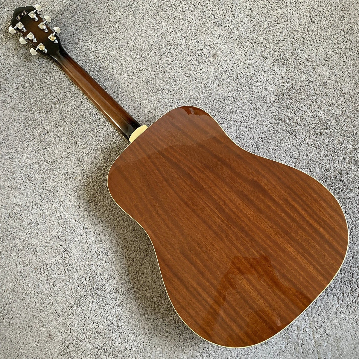 Acoustic Guitar, Black Wood Finish, Sunburst Finish, Mahogany Neck