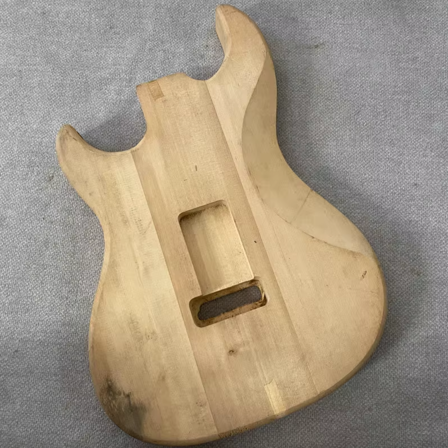 Basswood Guitar Double Cutaway Unfinished Body with Veneer Maple Top