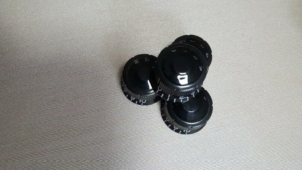 4 Pieces Ibanez Sure Grip III Guitar Tone and Volume Knobs Set